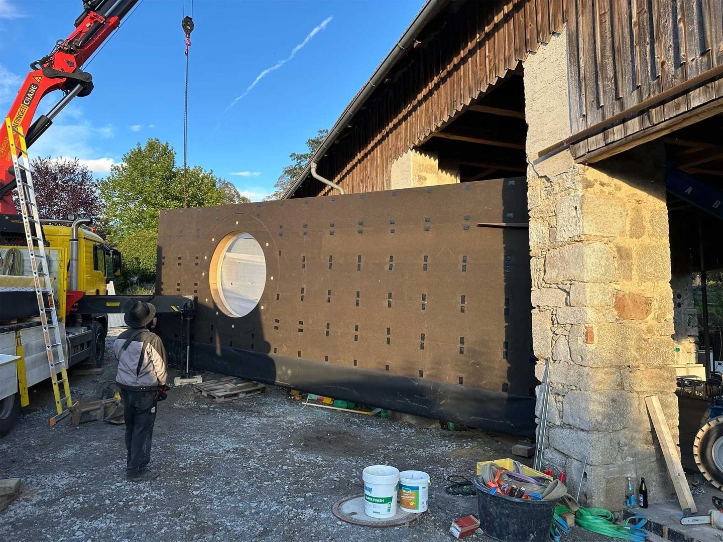 Bauteile werden angeliefert