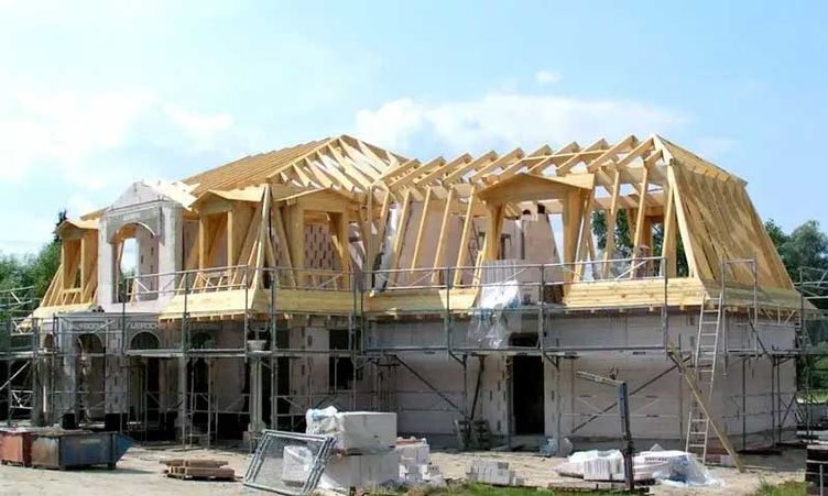 Denkmalgeschütztes Gebäude wird saniert