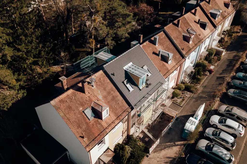 Reihenhaus von oben Nahansicht